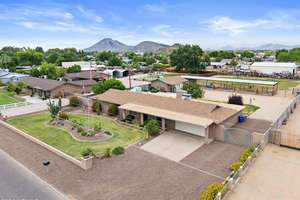 Glendale address with Phoenix Services – A Rare City Retreat