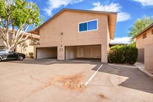 Fully Renovated Scottsdale Condo – Move-In Ready!