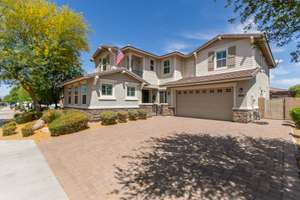 Live Luxuriously in the Heart of Litchfield Park