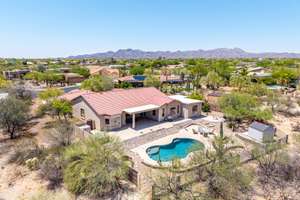 Desert Elegance Meets Everyday Comfort in Northwest Tucson