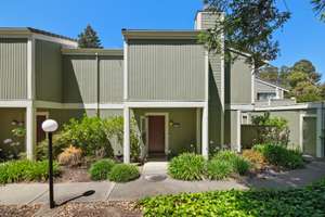 Discover Olympian Hills: A Contemporary Retreat!