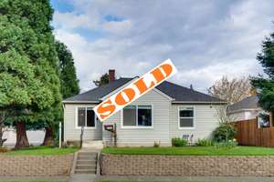 Shumway Cottage: Fully Updated! Perfect 1-Level Living