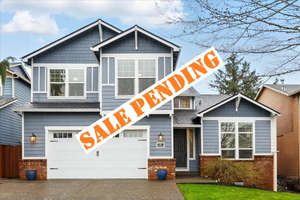 Come Home to this Murray Ridge Retreat & Enjoy the Views!