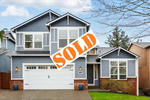 Come Home to this Murray Ridge Retreat & Enjoy the Views!