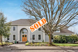 Stunning 4 Bed/3 Bath Colonial on Bull Mountain Tree-Lined Street: One of a Kind Beauty!