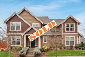 Your Dream Home in Oregon City Awaits! 4 Beds+Bonus+Office!