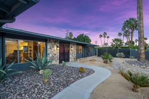 Mid-Century Stunner in Oasis Del Sol