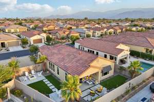 Large Premium Lot and Tons of Upgrades in Del Webb Rancho Mirage!