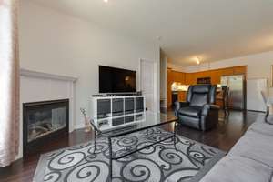 Spacious 2 bedroom condo in Haddow