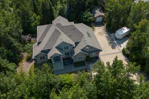 Stunning home on 2 acres in Strathcona County