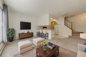 Top floor 2-level condo in Oliver
