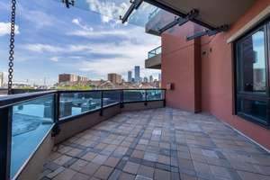 Beautiful corner unit condo with large balcony in Meridian Plaza