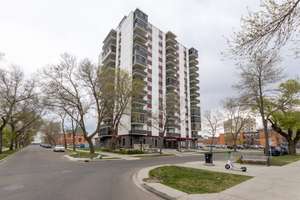 Immaculately maintained and well located condo in Strathcona