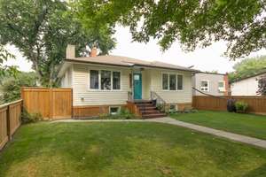 Fully finished, upgraded bungalow in Alberta Avenue