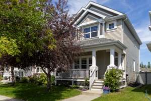 Well-kept 2 storey home in Summerside