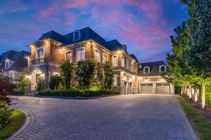 'Exquisite Masterpiece' Toronto, Canada