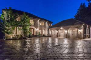 A Gracious Estate Invites Grand Entertaining And Serene Living