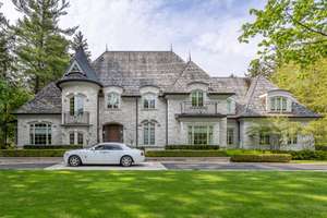 Northampton Manor