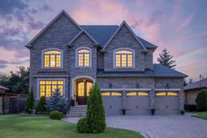 Exquisite European Masterpiece in Prestigious Mississauga