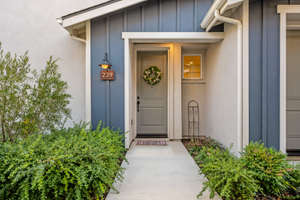 Bright and Spacious Condo!