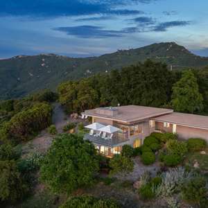 Mid-Century Modern with Endless Acreage & Views!