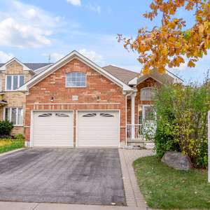Beautiful Detached, 4 Level Backsplit Is The Perfect Family Home!!