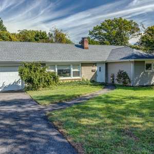 3BR/2BA Ranch in Applebrook Section of Middletown