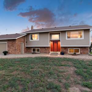 Beautiful Home Sitting on Almost 3 Acres in Prairie View