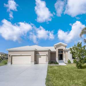 Live the Florida Dream at Burnt Store Lakes!
