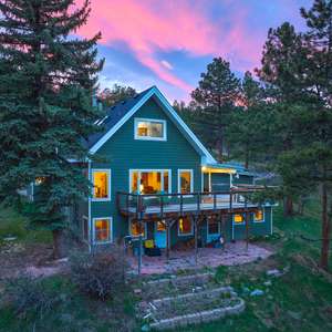 Your Mountain Home in the Boulder Foothills
