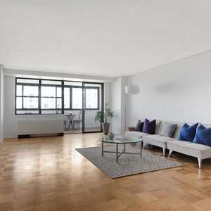 West End, near MGH: Fabulous high floor, largest size 2 bed, 2 bath. Views!