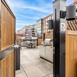 2 Bed 2 Bath with Private Rooftop Terrace in Luxurious Maxwell Building