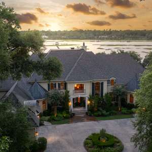 Luxury Island Living in Charleston SC