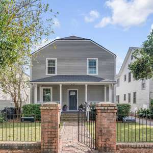 Beautifully renovated duplex located in the highly desirable Wagener Terrace neighborhood.