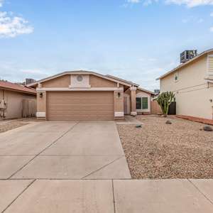 ✨ Welcome to Modern Comfort at 3613 W Camino Real, Glendale, AZ 85310