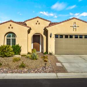 PREMIUM LOT | PREMIUM VIEWS | PREMIUM LIVING
