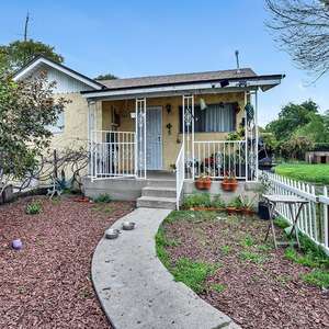 Be welcomed to this amazing investment opportunity in Rosemead.