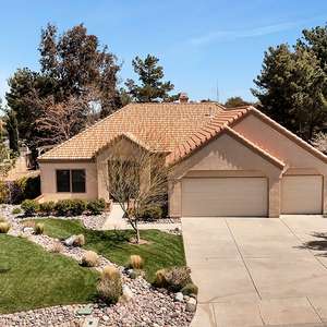 Gated Quartz Hill Community