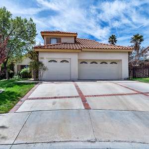 Beautiful West Palmdale Home