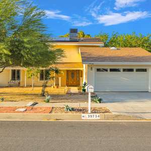 Your Dream home in the heart of West Palmdale