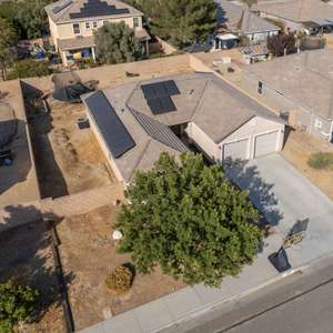 Beautifully Upgraded Single-Story Home East Lancaster