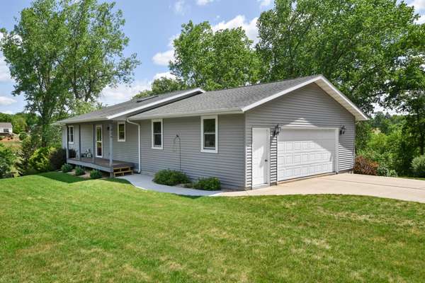 METICULOUSLY MAINTAINED RANCH NEAR PARK AND POOL IN MINERAL POINT
