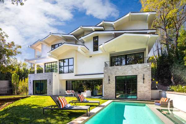 New Construction in Prime Brentwood