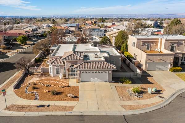 Spacious open concept home! Updated throughout!
