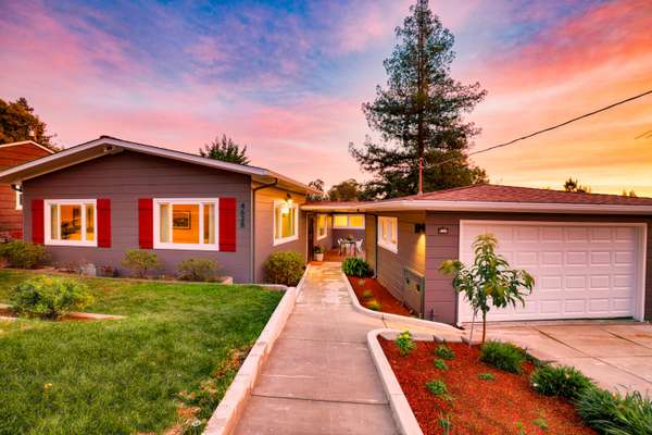 Warm and Wonderful Redwood Heights Home, Sweet Home!