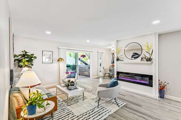 Introducing a QUINTESSENTIAL & LOVELY 2BR/2BA condo in coveted LAURIEDALE!