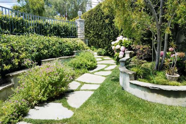Garden off of Mother In Law Quarters.