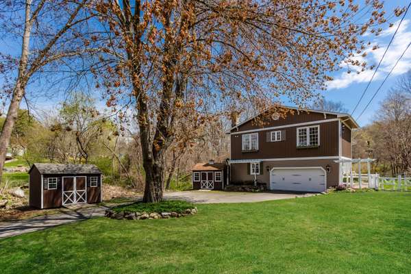 ENCHANTING REMODELED OASIS!