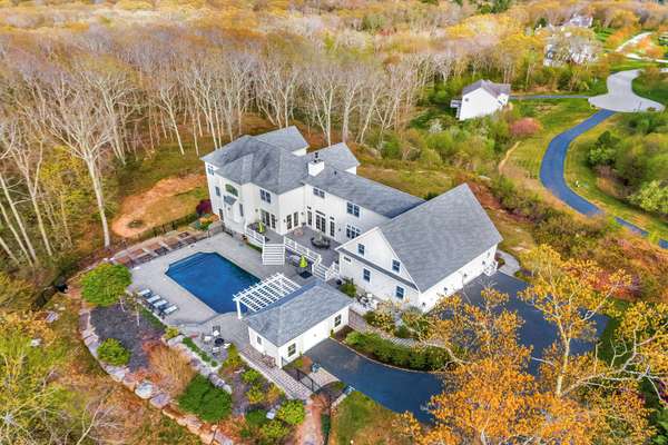 PRIVATE DARROWS RIDGE RETREAT WITH PEERLESS VISTAS & UNMATCHED QUALITY