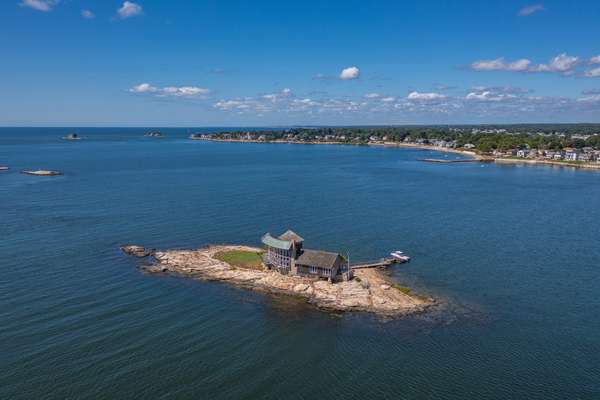 SPECTACULAR PRIVATE ISLAND VACATION HOME WITH 2 SANDY ONSHORE BEACH LOTS & 78 ACRES OF OYSTER BEDS!